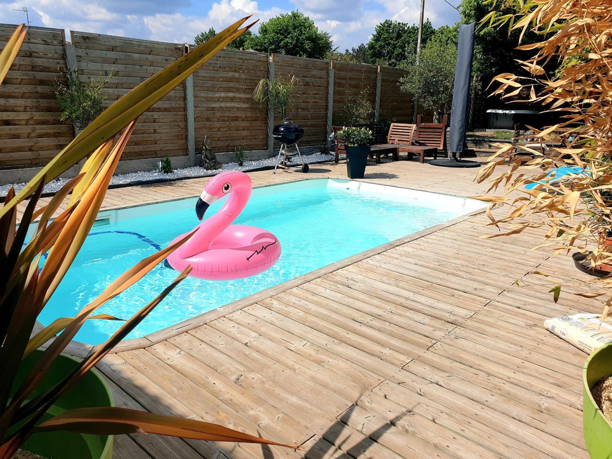 Tiny House Avec Jardin Et Acces Piscine Chauffee Villa Saint-Medard-en-Jalles Ngoại thất bức ảnh