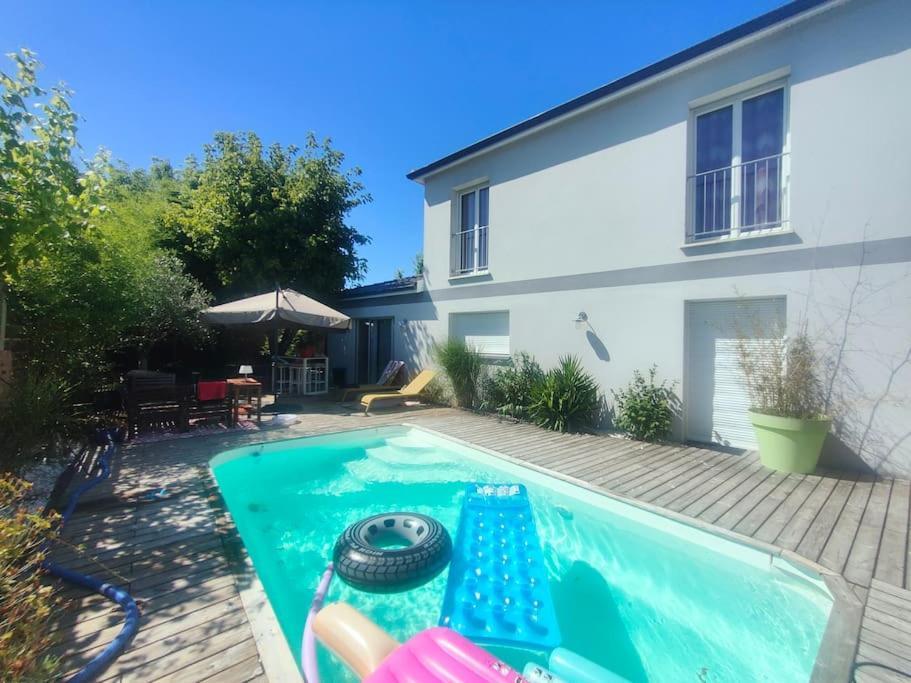 Tiny House Avec Jardin Et Acces Piscine Chauffee Villa Saint-Medard-en-Jalles Ngoại thất bức ảnh